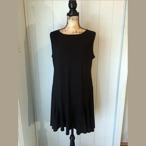 Black A-line stretchy material shift dress EUC
